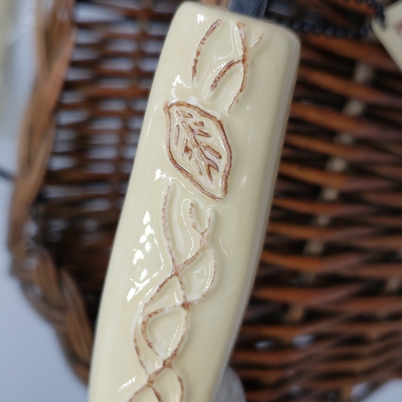 SALE!!! 3 FOR $15 Tastefully Simple Utensil holder- wicker - Picture 3 of 12